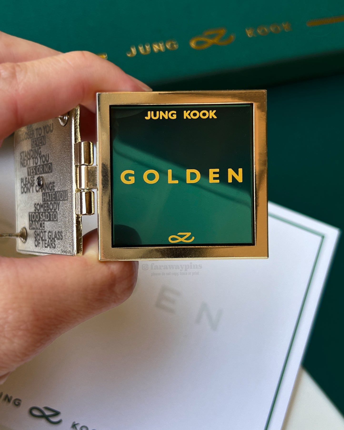 Golden (Jungkook) - Hinged Album & CD Spinner Pin (Individuals)