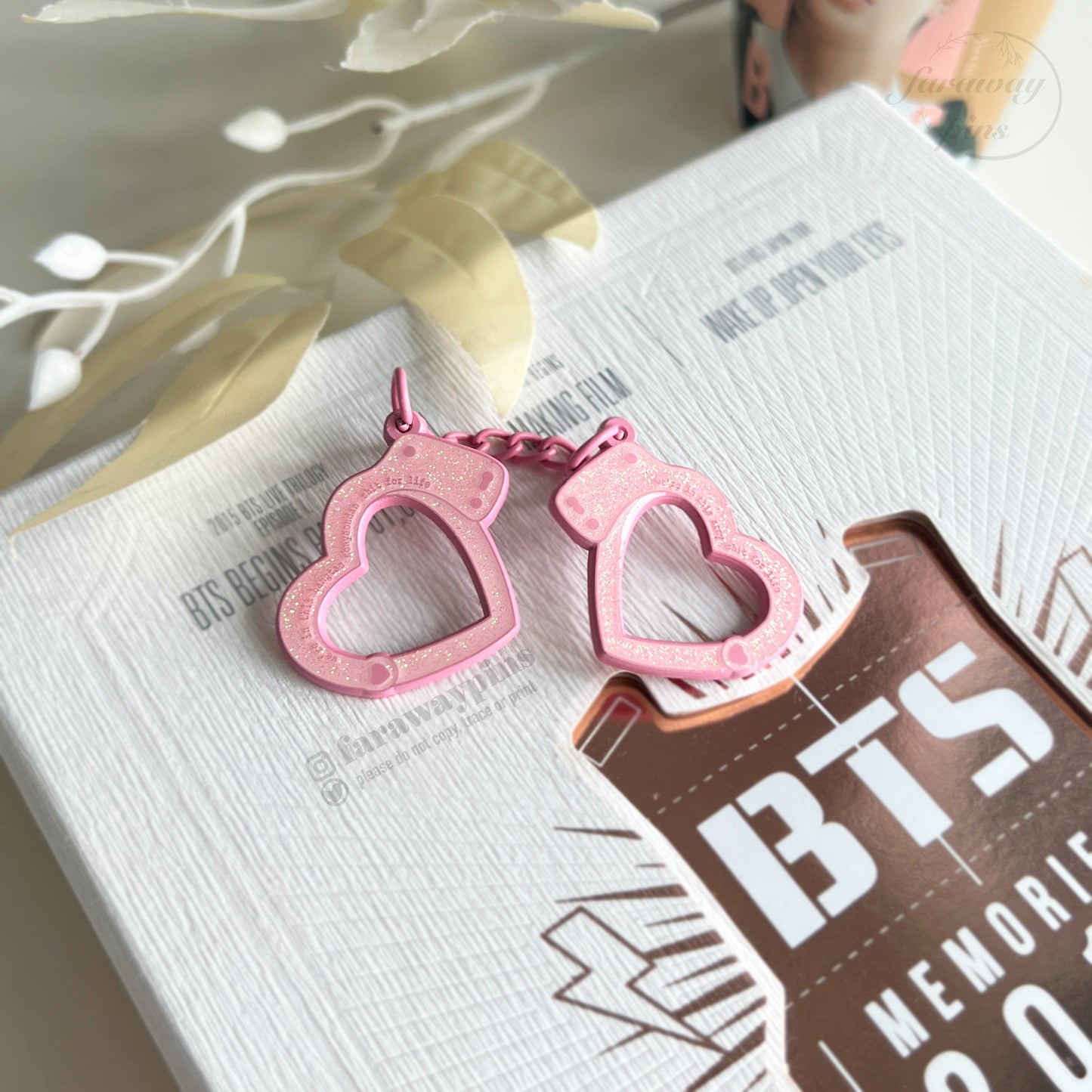 Butter "In This For Life"/Apobangpo Pink Handcuffs Pins (15% OFF)
