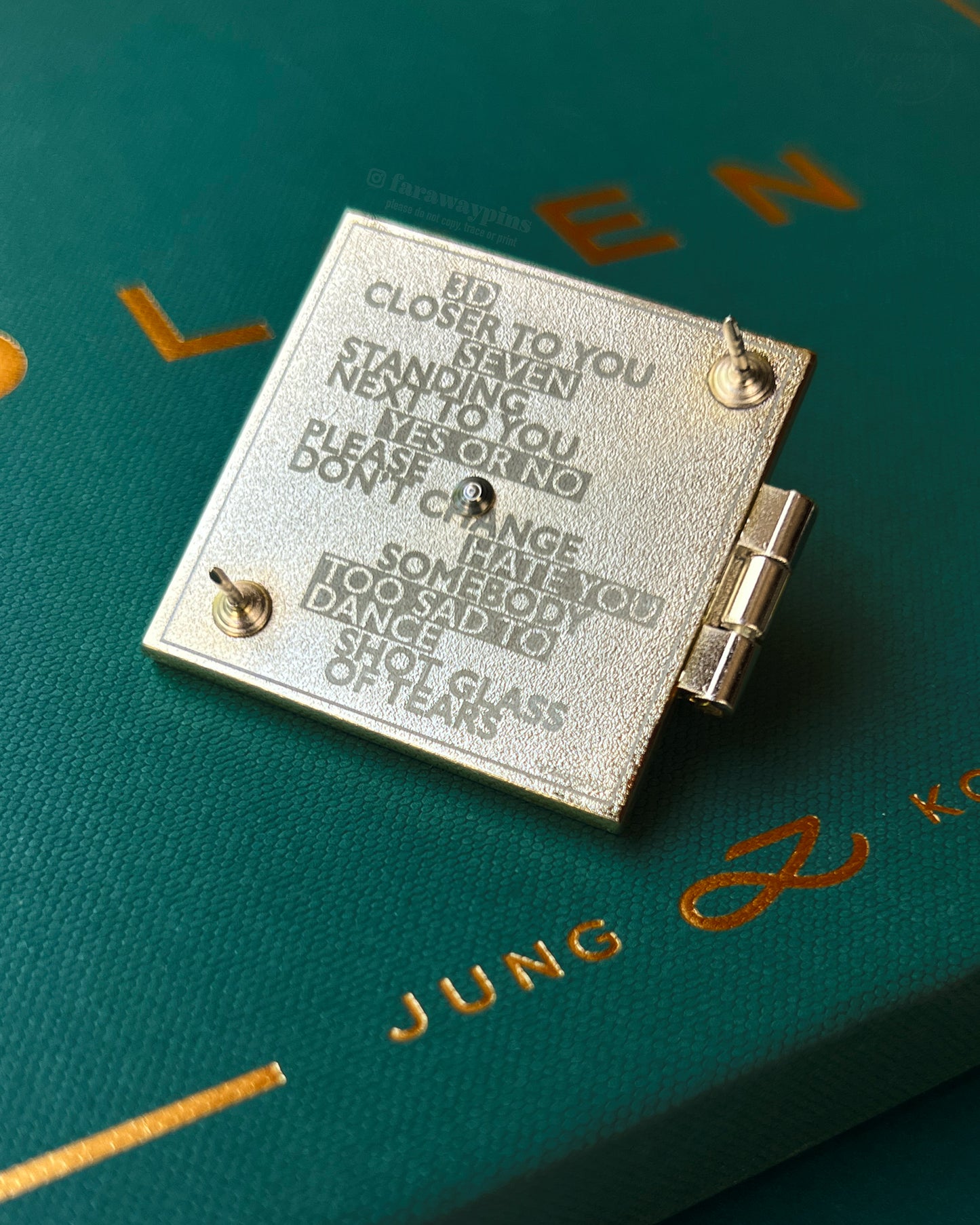 Golden (Jungkook) - Hinged Album & CD Spinner Pin (Individuals)