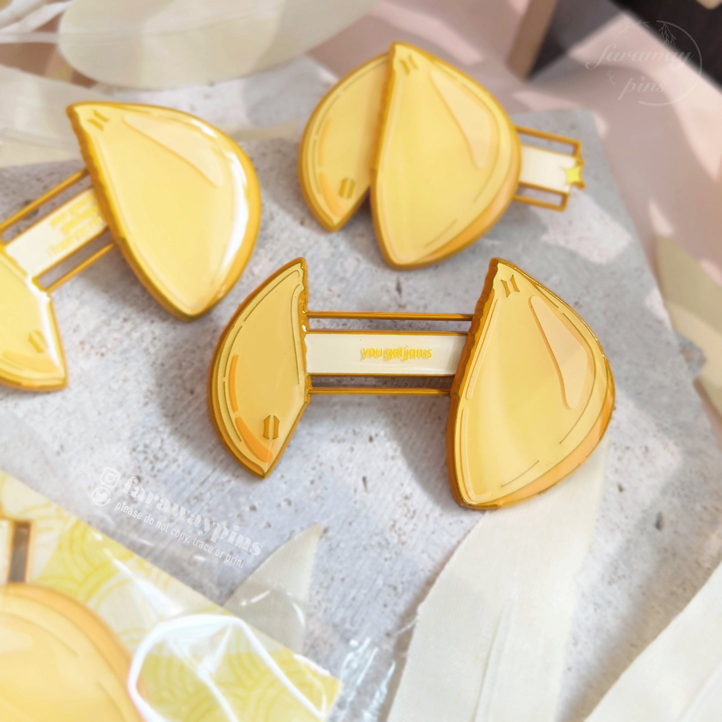 Bangtan Fortune Cookies (Interactive Sliding Pin) (15-20% OFF)
