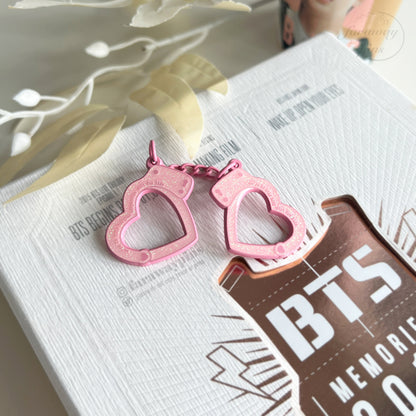 Butter "In This For Life"/Apobangpo Pink Handcuffs Pins (15% OFF)