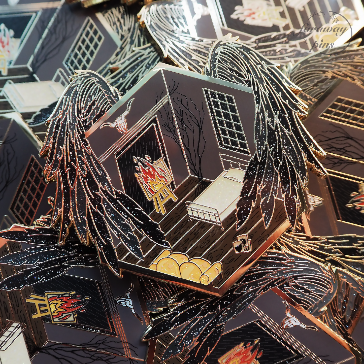 Wings Room #1 Begin Pin (Jungkook) [Black & Grey Winged Version] (65% OFF)